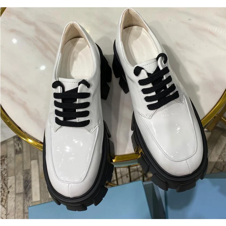 

2020 Autumn/winter Thick Platform Red Shoes Woman Hot Fashion Patent Leather Lace-Up Solid Round Toe Mid-heel Confortable Shoes