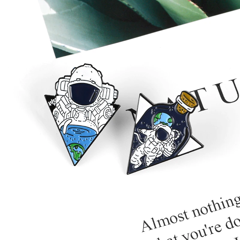 

1Pcs Space Travel Enamel Pin Astronauts Special Edition Brooches Bag Clothes Lapel Pin Cosmic Space Badge for Kids Jewelry