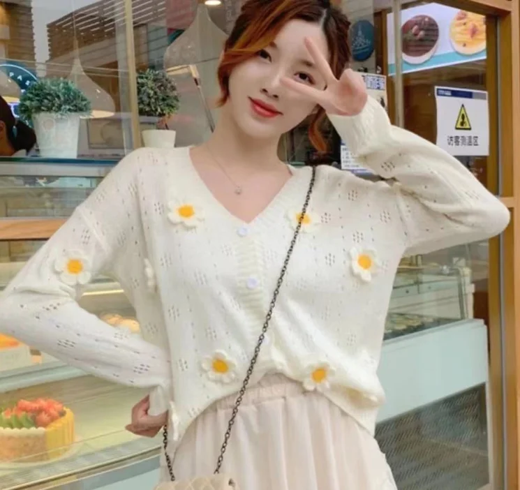 

Women 2021 Fashion Slim Ladies Knitted Sweater Long Sleeve Buttons Sweater one