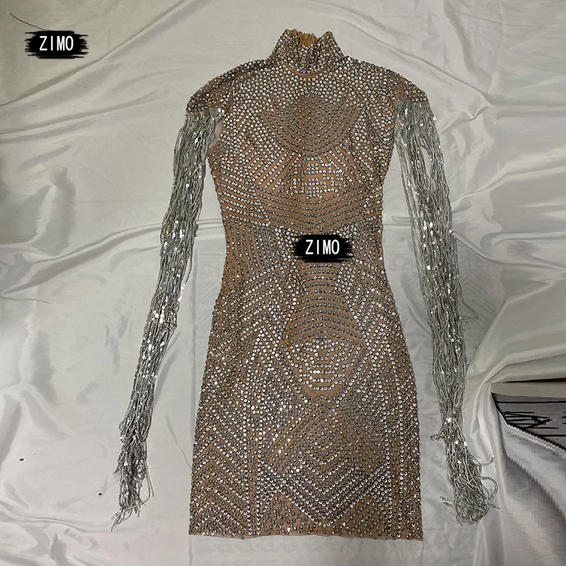 Блестящее серебристое мини платье стразы с блестками и кисточками сексуальная