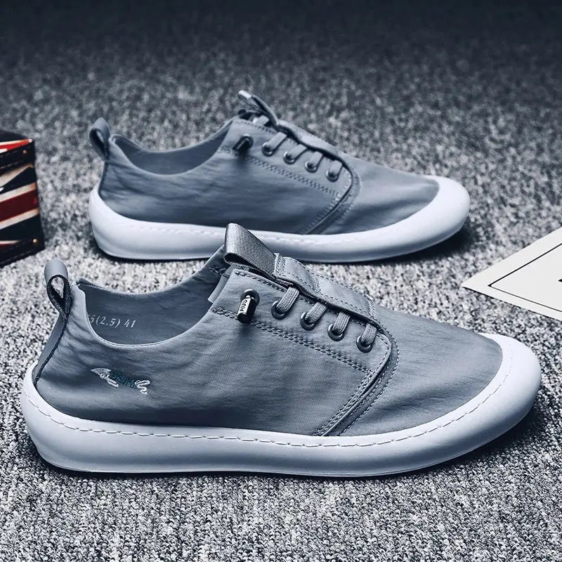 

2020 Classic slip on Men Canvas Shoes Breathable Comfortable Casual Shoes Vulcanized shoes Men High Quality Anti-Slip Men Flats