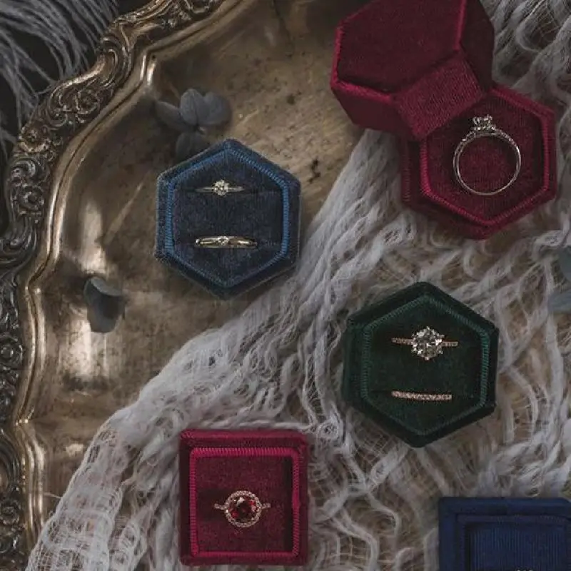 

Velvet Double Ring Box Hexagon Wedding Ceremony Ring Box with Detachable Lid
