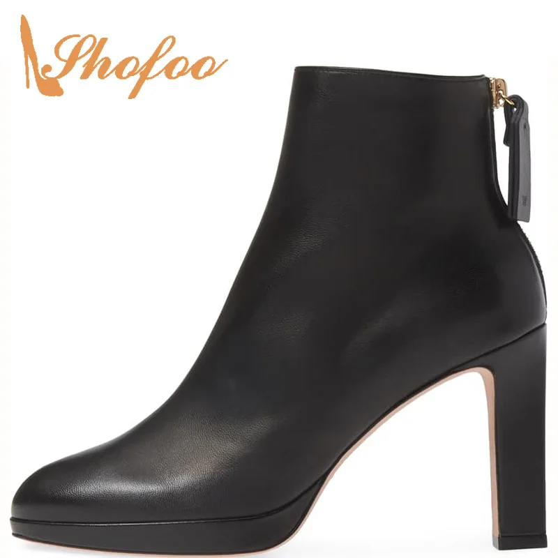 

Женские зимние ботильоны на платформе с круглым носком и очень высоким массивным каблуком