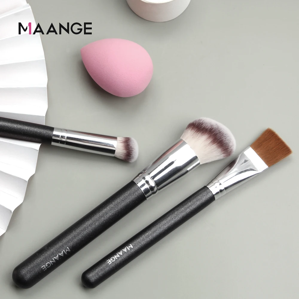 

MAANGE 3Pcs Class Black Makeup Brushes with Sponge Super Soft Foundation Mask Concealer Cosmetic Beauty Make Up Brush Tool Hot