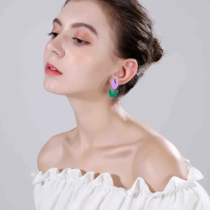 Серьги-гвоздики акриловые с прозрачными фиолетовыми тюльпанами 2019 | Украшения и