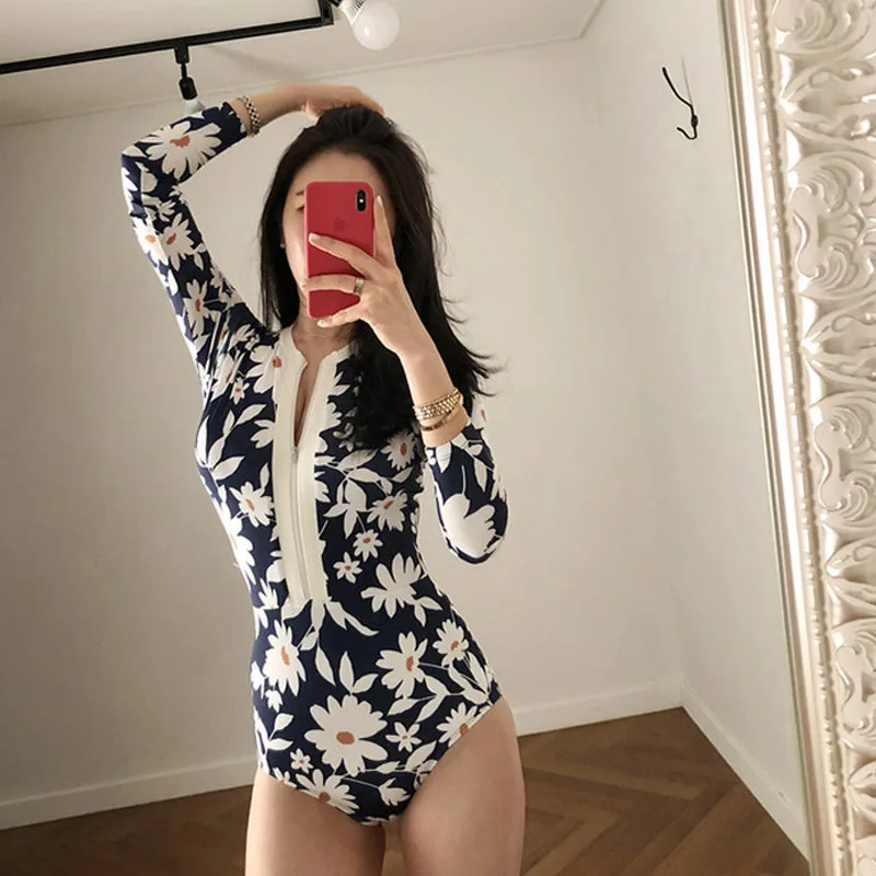 Рисунок 3 - Женское бикини с цветочным принтом