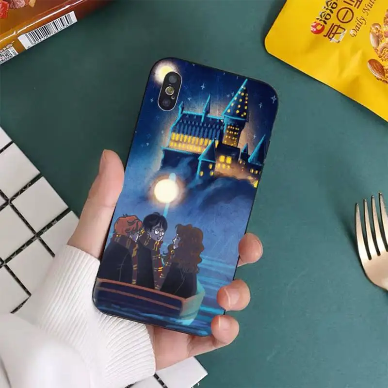 

YNDFCNB Hogwarts Phone Case for iPhone 11 12 pro XS MAX 8 7 6 6S Plus X 5S SE 2020 XR cover