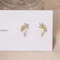 korean style ladies earrings 2020 fashion new earrings wild gentle olive branch leaves pearl crystal earrings womens sale