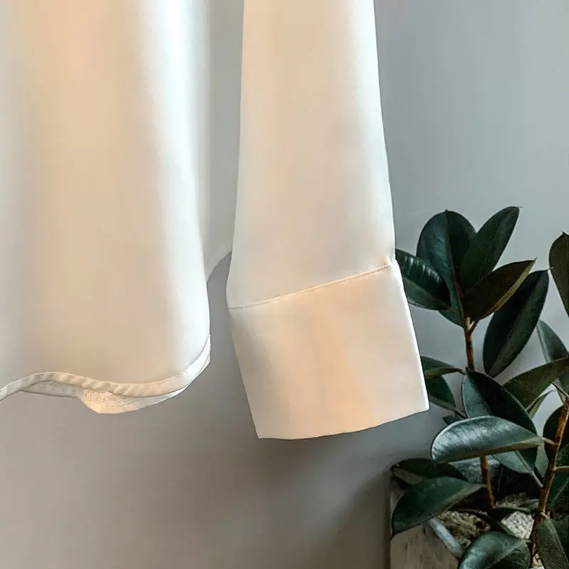 

Long sleeve satin shirt female design sense niche autumn new loose hanging sense retro Hong Kong flavor shirt shirt top
