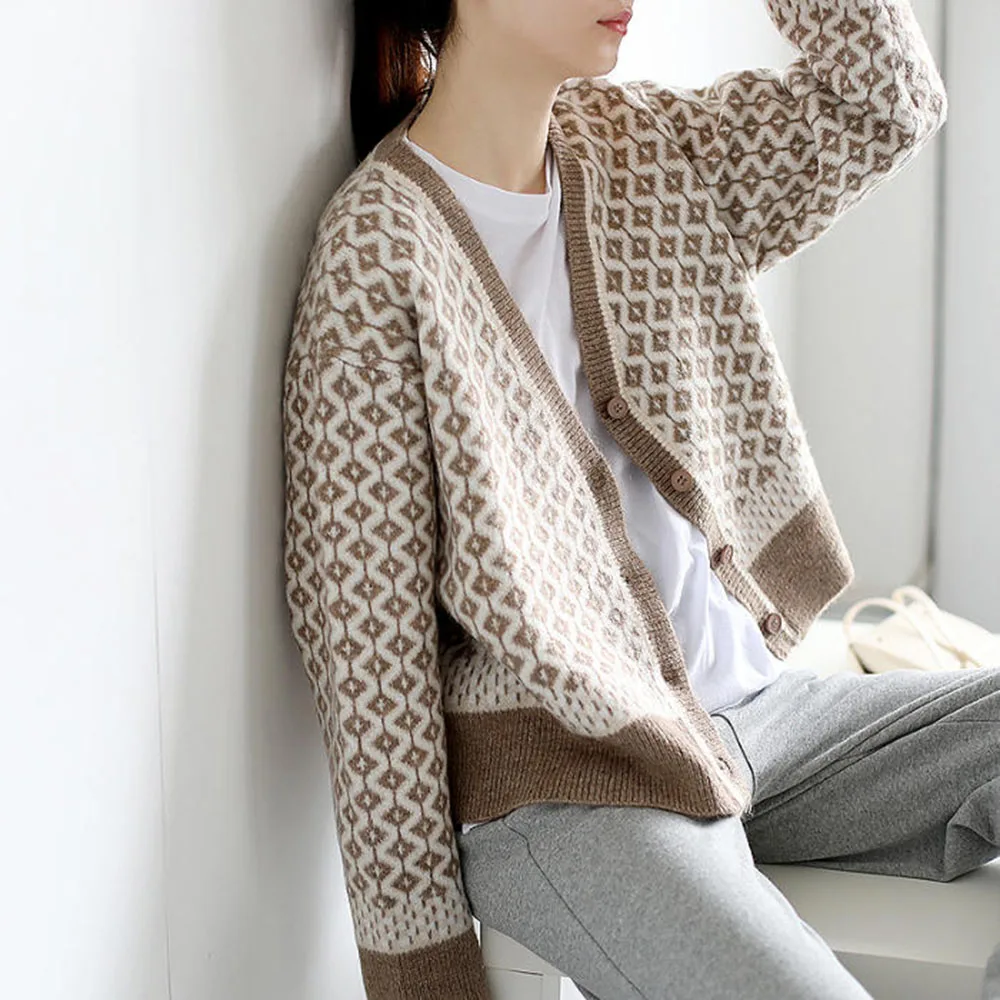 

Autumn And Winter Korean Retro Temperament Contrast Knit Cardigan Women's V-neck Rhombus Thick 2020