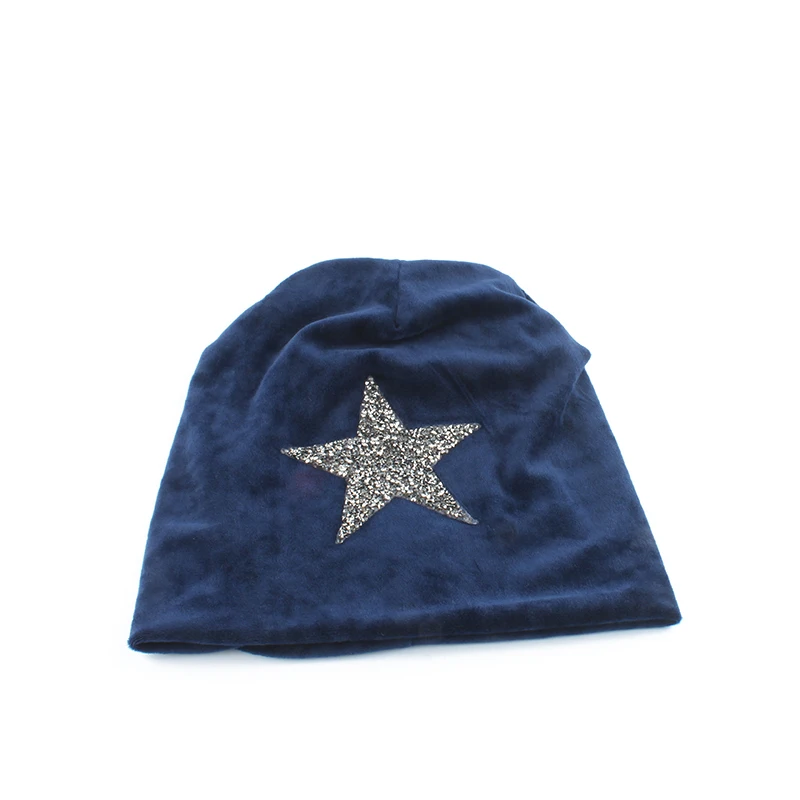 Новая мода бархатные Skullies Beanies Зимние шапки для женщин Звездный дизайн громоздкая шапочка женские шапки