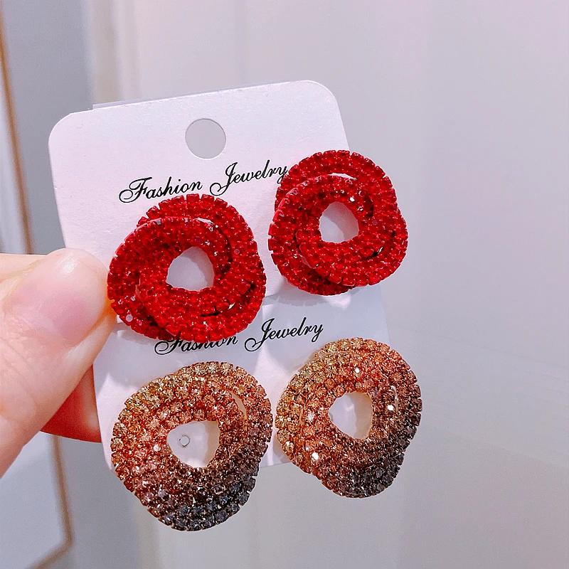 

New Arrival Luxury Female Crystal Rhinestone Stud Earrings Geometric Circle Earrings for Women Wedding Party Bridal Jewelry Gift