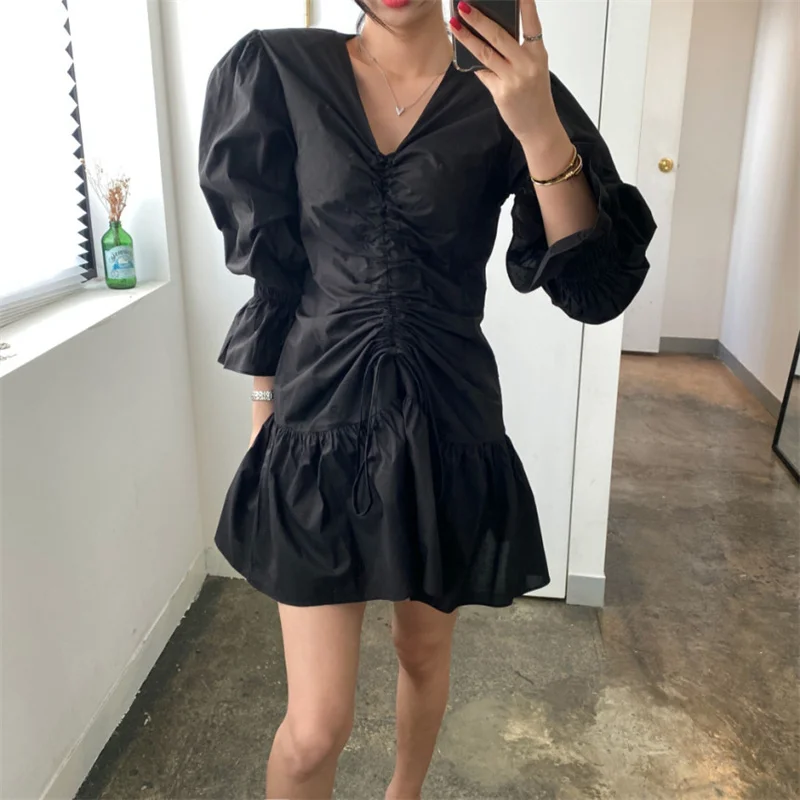 

Spring Autumn Sexy Mini Dress Women Long Sleeve Pleated Ladies Dresses Korean Casual Lace V Neck Woman Dress New 2021 Vestidos