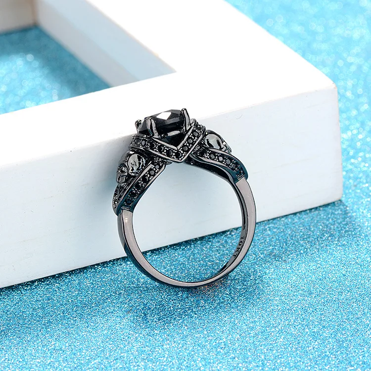 

2020 Ladies Fashion Trend Creative Personality New Ring Ring Black Skull Punk Style Refers To The Anniversary of High Quality
