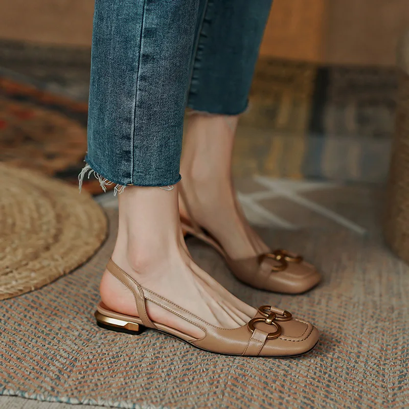 2021 Spring And Summer French Country Retro Square Toe Fashion Flat Sandals Female Niche Baotou Shallow Mouth Low-Heeled Shoes