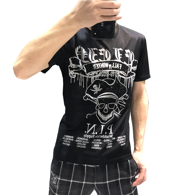 

2021 Pirate Rhinestones Printing T Shirts Men Fashion Streetwear Mercerized Cotton Short Sleeve Slim Tee Shirt Camiseta Hombre