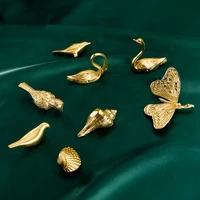 Retro Brass Animal Insects Golden Cabinet Knob Copper Plum Blossom Flower Knobs and Pulls Kitchen Door Handles for Furniture