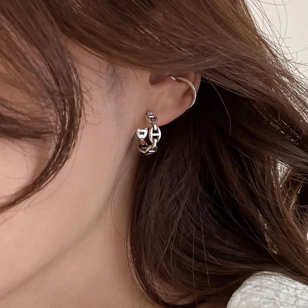 

2022 New Trend Metal Gold Silver Color Chain Hoop Shape Round Earrings For Women Korean Fashion Ear Jewelry Gift