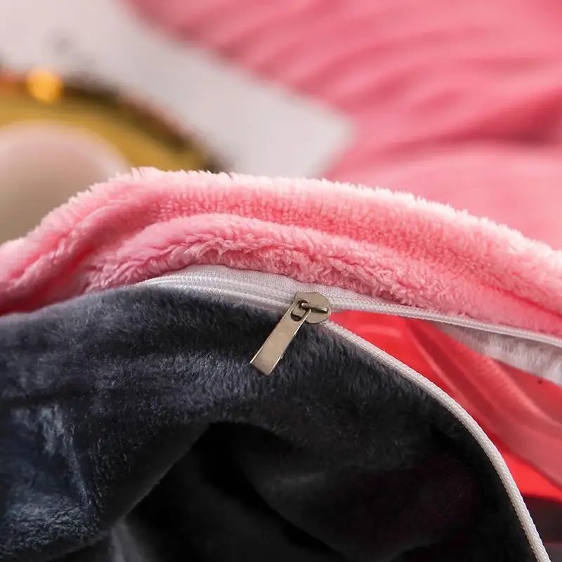 Комплект постельного белья из плотного кораллового бархата в полоску 43 дюйма