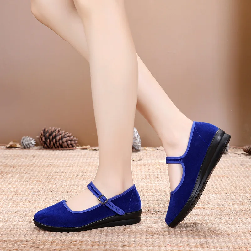 

comfortable flat light cloth shoes hotel shoes fashion leisure square dance mother cloth shoes