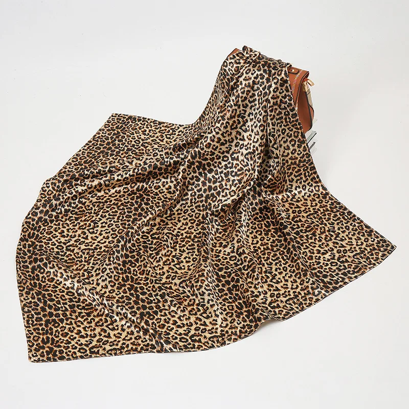 Luxury Women Silk Scarf Square Shawls Lady Bandana Fashion Leopard Print Hijab Scarves Female Neckerchief Head Wraps Foulard