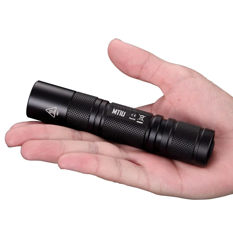 NITECORE MT1U + 18650 перезаряжаемая батарея зарядное устройство 365nm 900mW Мощный УФ