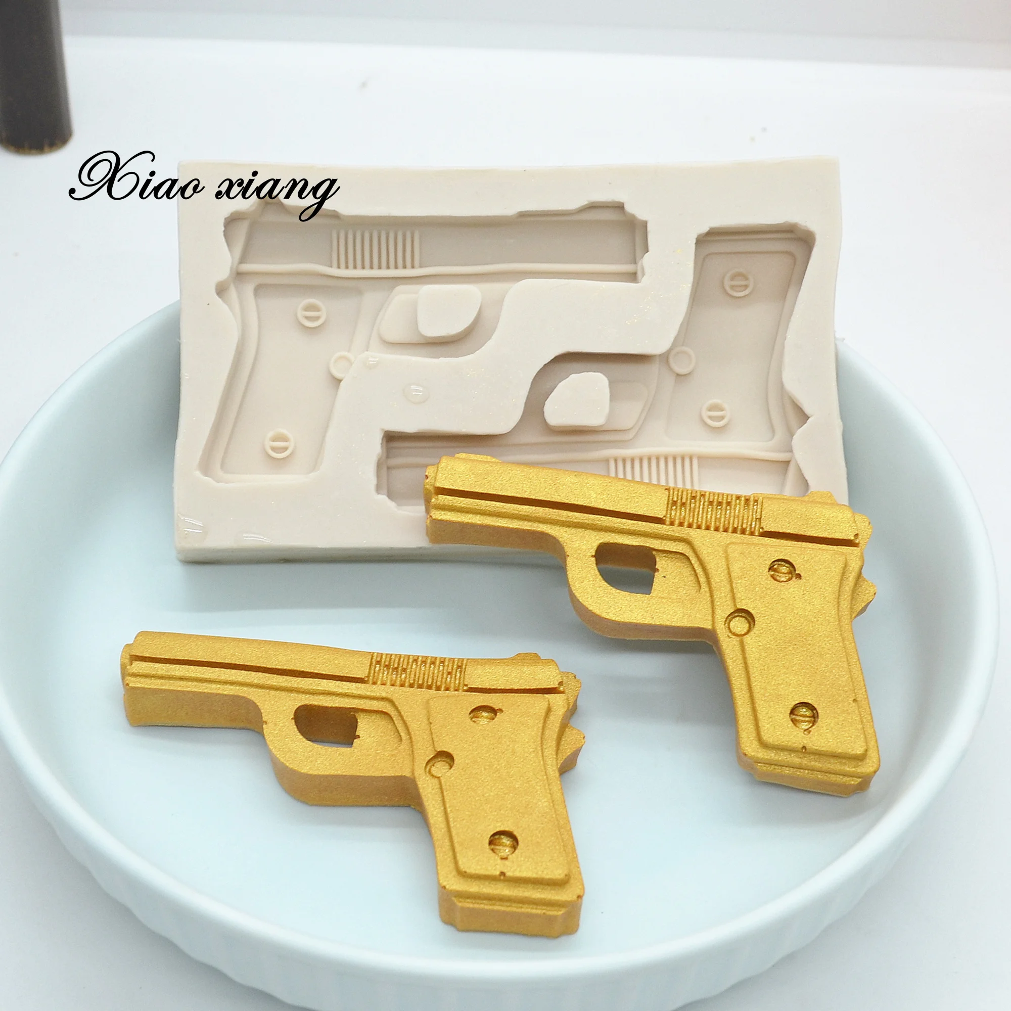

Luyou 3D Gun Silicone Fondant Cake Molds Chocolate Resin Mold Cake Decorating Tools Kitchen Baking Accessories FM2011