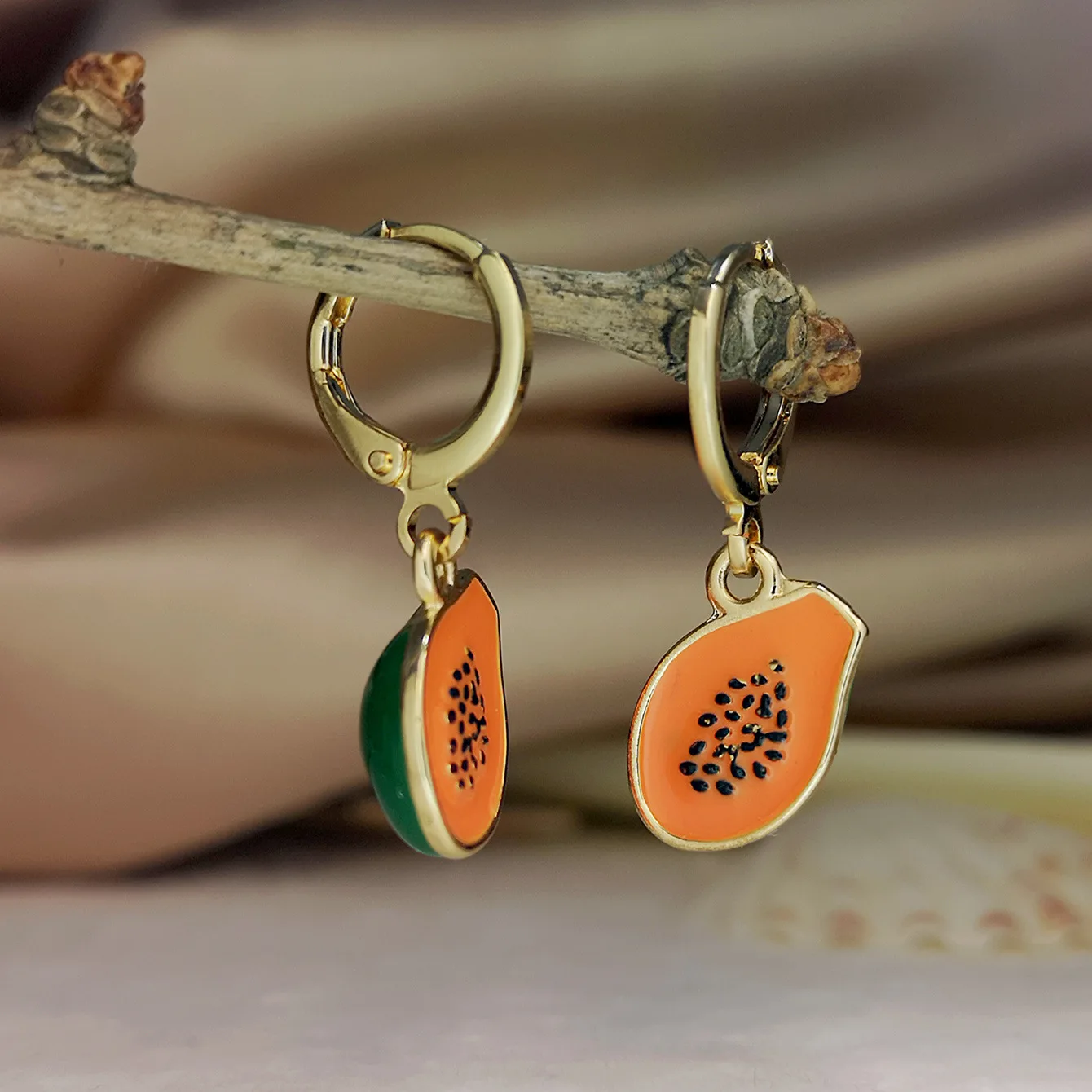 

INS Personality Creative Fruit Kiwi Papaya Enamel Dangle Earrings Fashion Fresh Dripping Oil Earrings Wholesale Jewelry