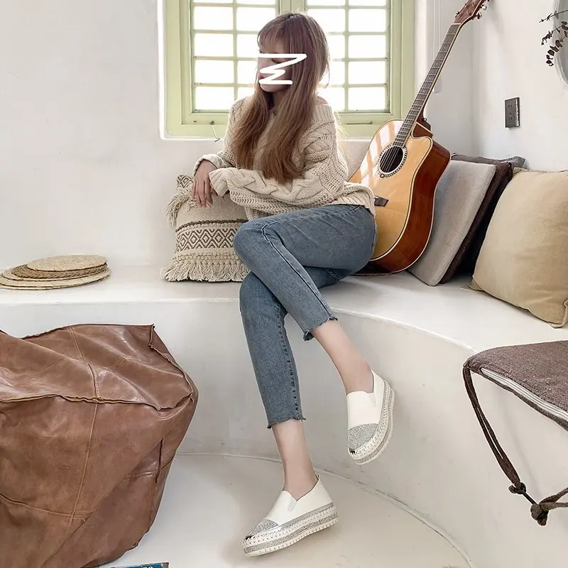 Женские повседневные туфли стразы Декор однотонная модная мягкая толстая