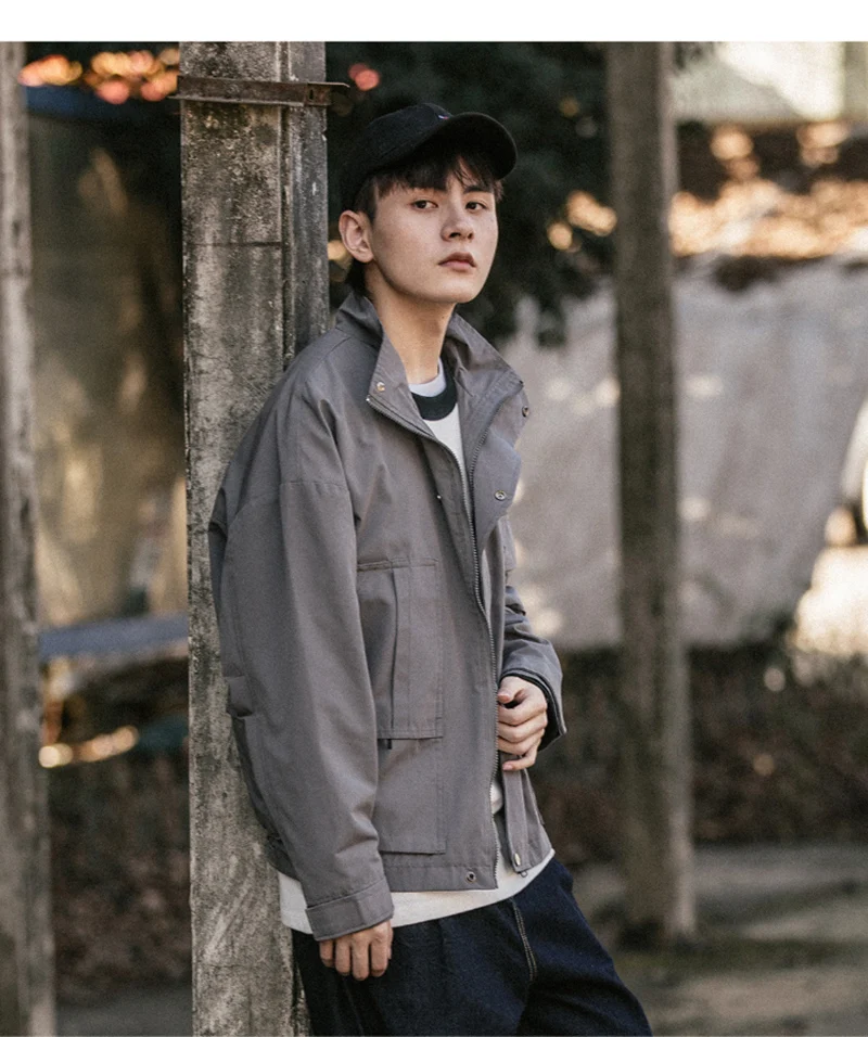 

RHYMONSTER Vintage Solid Color Stand Collar Cargo Jacket 2021 Hip Hop Mulit-Pockets Casual Coats Male Fashion Loose Outerwear