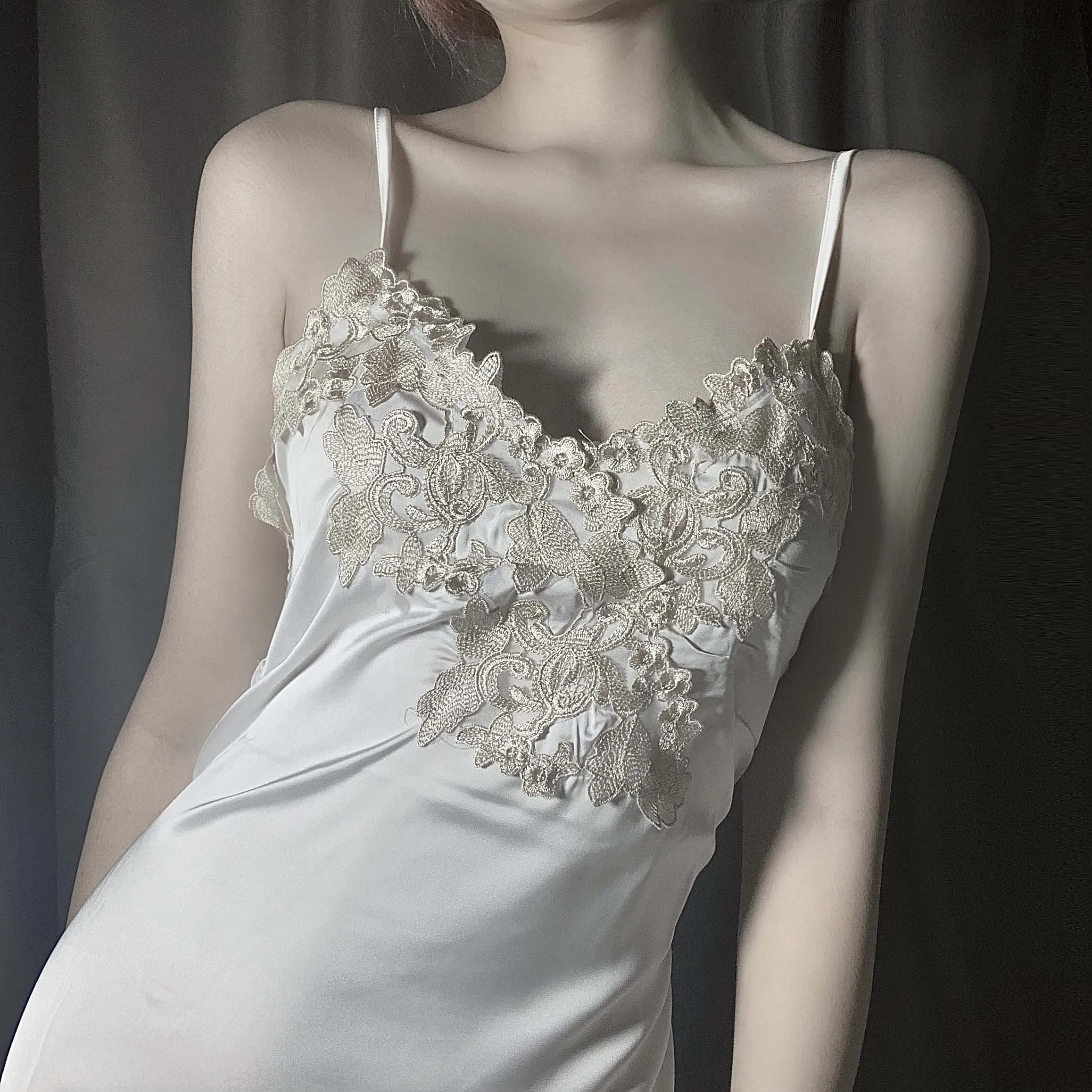 

Allure V Neck Water Soluble Flower Embroidery Sexy Side Split Lace Strap Nightdress Home Clothes Simulation Silk Pijama Lingerie