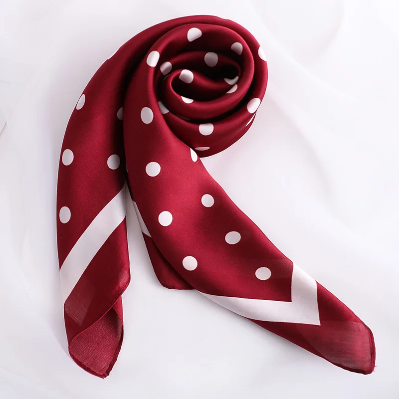 Женский квадратный шарф в горошек размеры 70*70 см| |