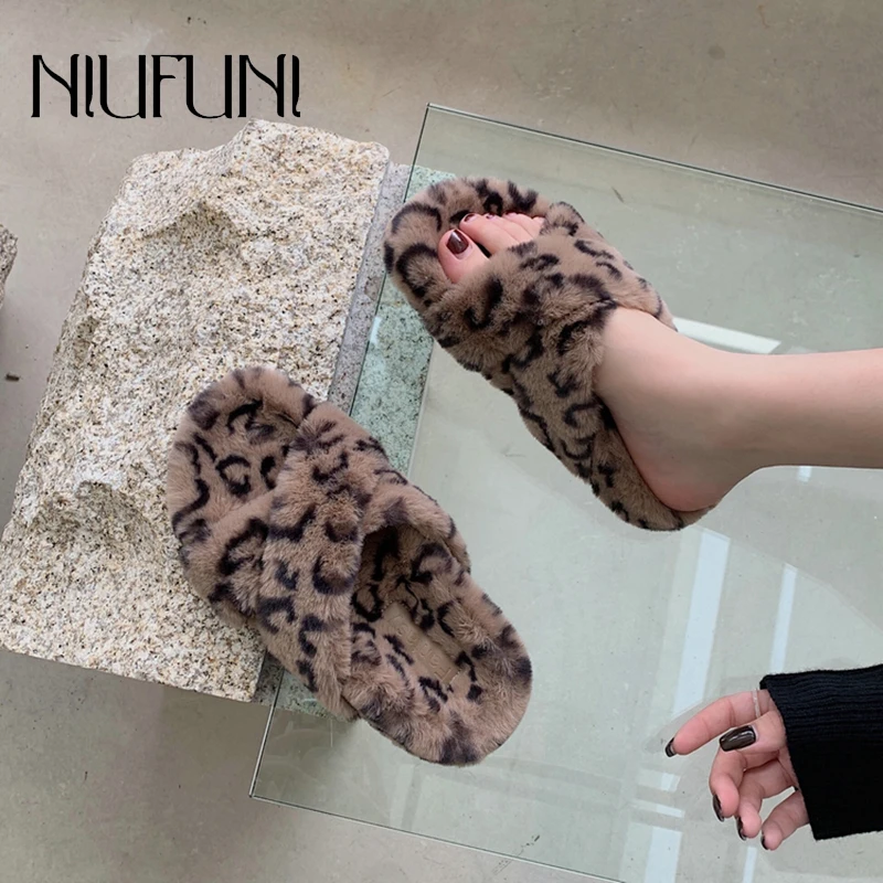 

Platform Leopard Fur Slippers Autumn Winter Warm Short Plush Women Shoe Cross Straps Cotton Slipper Outer Wear Wool Muller Shoes