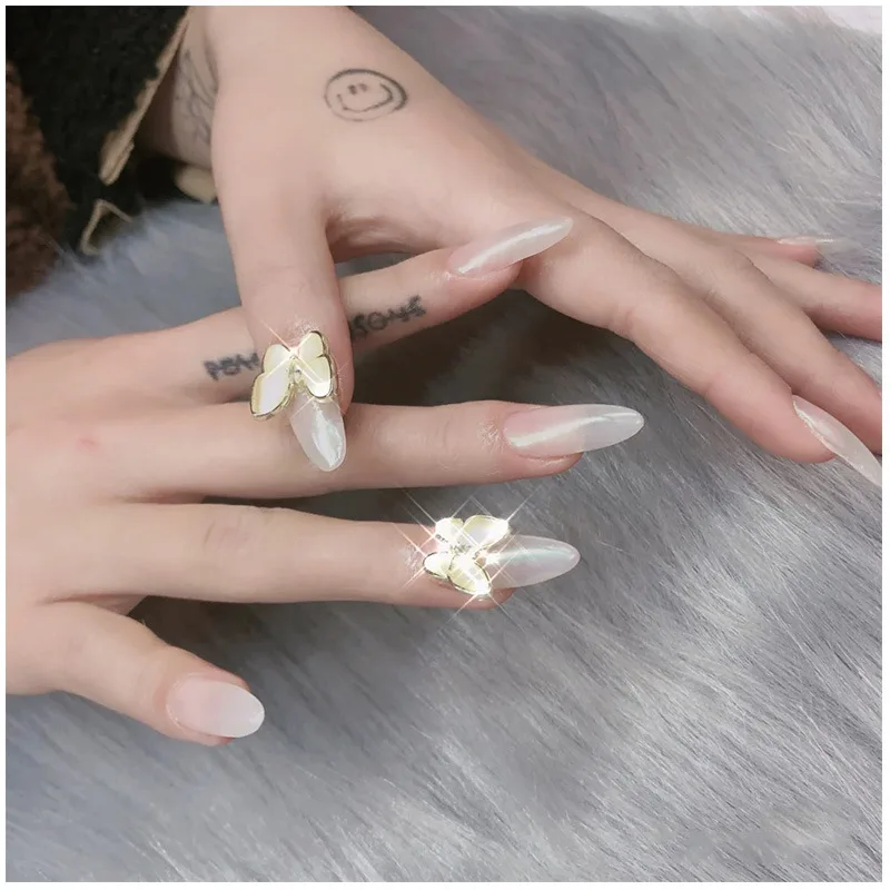 

Лидер продаж, роскошные украшения для ногтей из циркония AAA, различные стили, бабочки, ажурные белые жемчужины, подвески для ногтей, ювелирны...