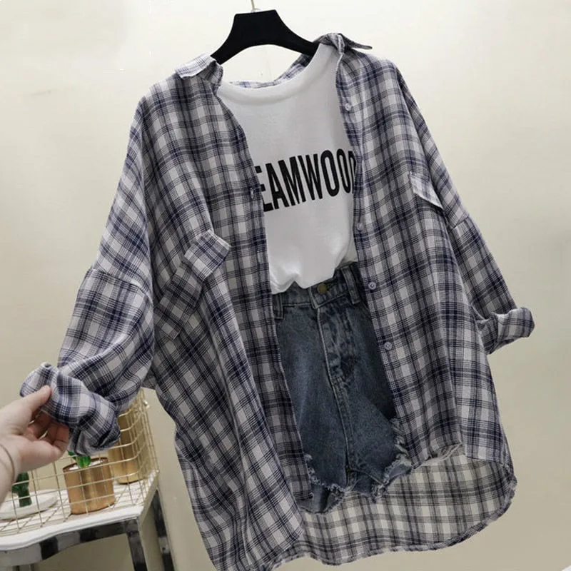 Женская рубашка в клетку универсальная модная длинная Корейском стиле на весну и