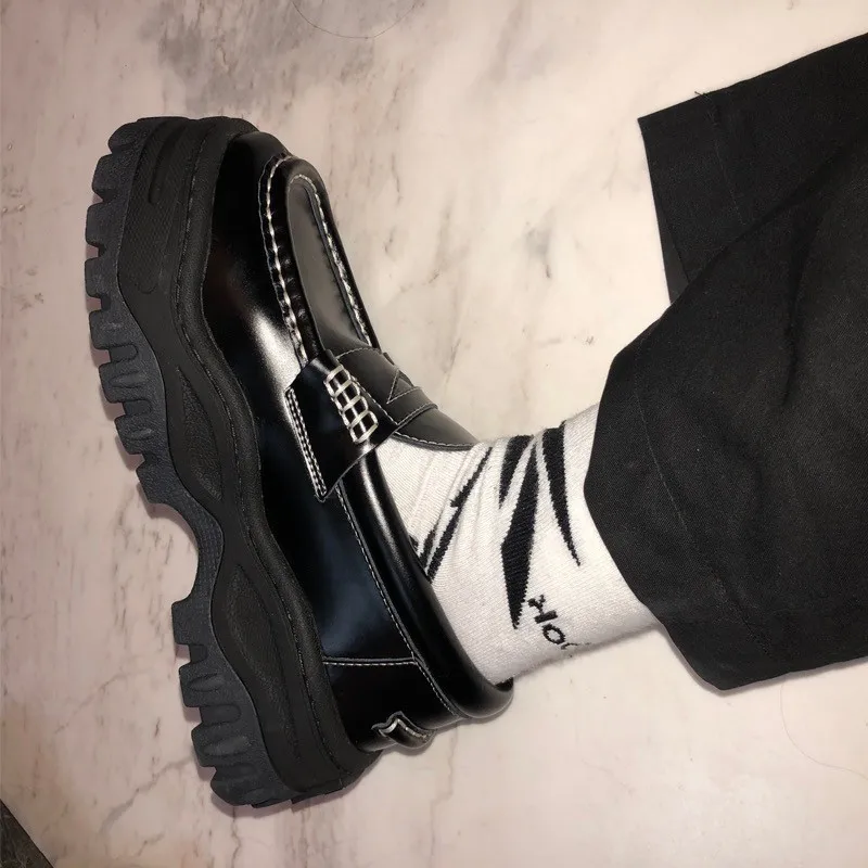 Лоферы женские на толстой подошве повседневные кожаные туфли платформе