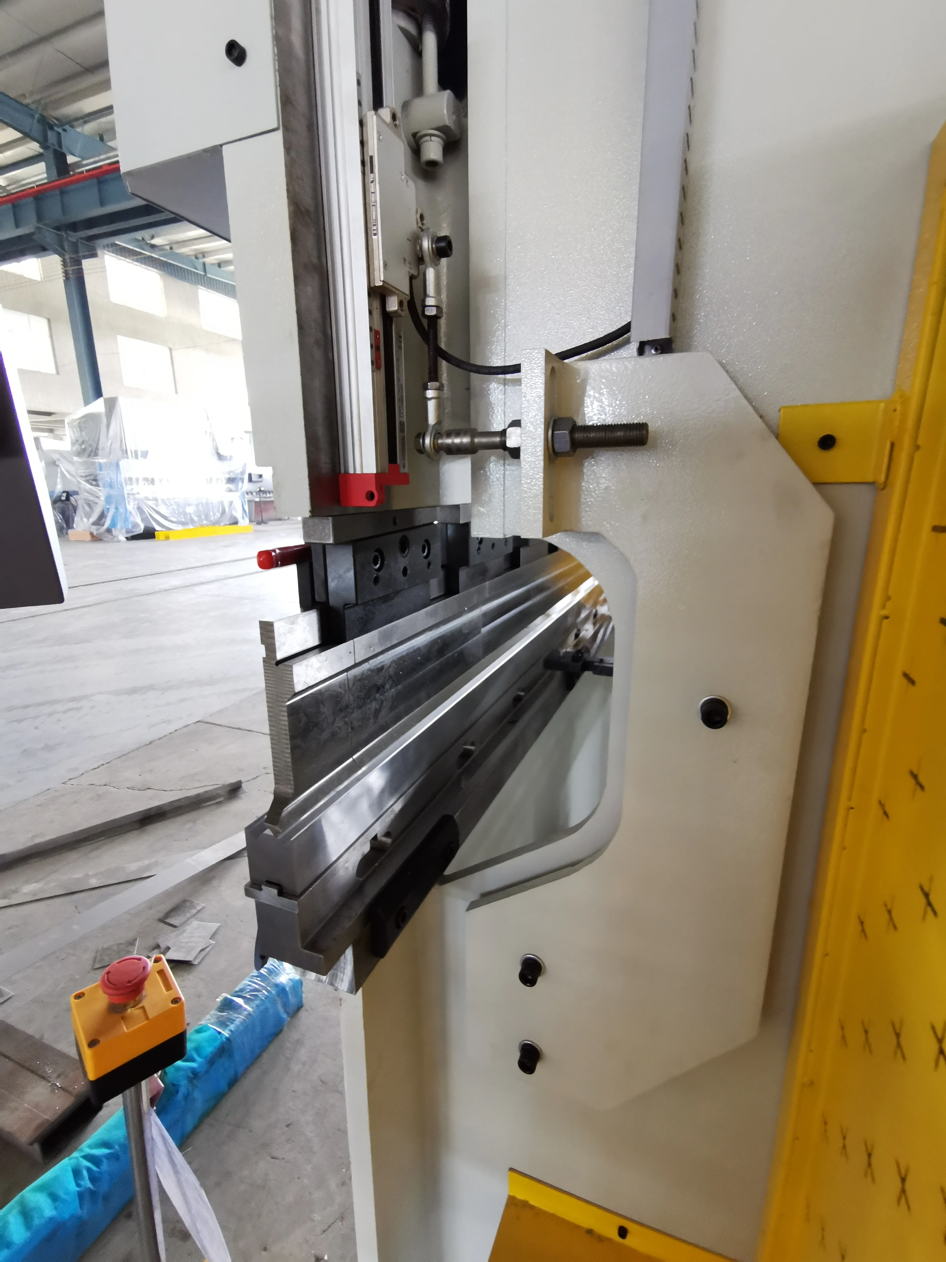 WE67K30T/1600 мм Синхронизация cnc гидравлический фрикционный пресс машина для