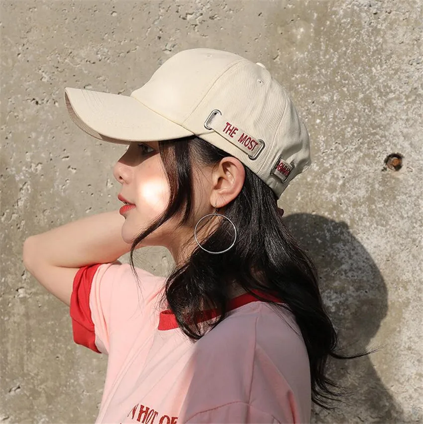 Дизайнерская бейсболка для подростков с вышивкой и надписью женская простая