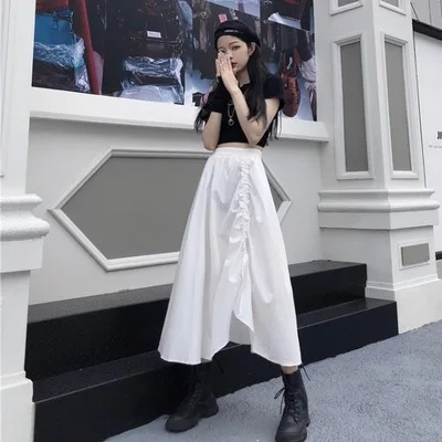 Платье черное с глубоким вырезом на бретельках платье ТРАПЕЦИЕВИДНОЕ