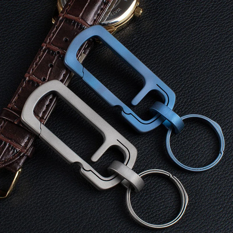 

Newly Lightweight Titanium Alloy Keychain Key Ring Hanging Buckle Outdoor Carabiner for Camping