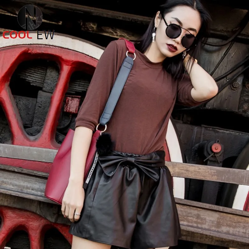 

Spring 2021 Womens Shorts Sheepskin Short Pants Genuine Leather Casual Brand Quality Soft Female LooseTrouser Streetwear