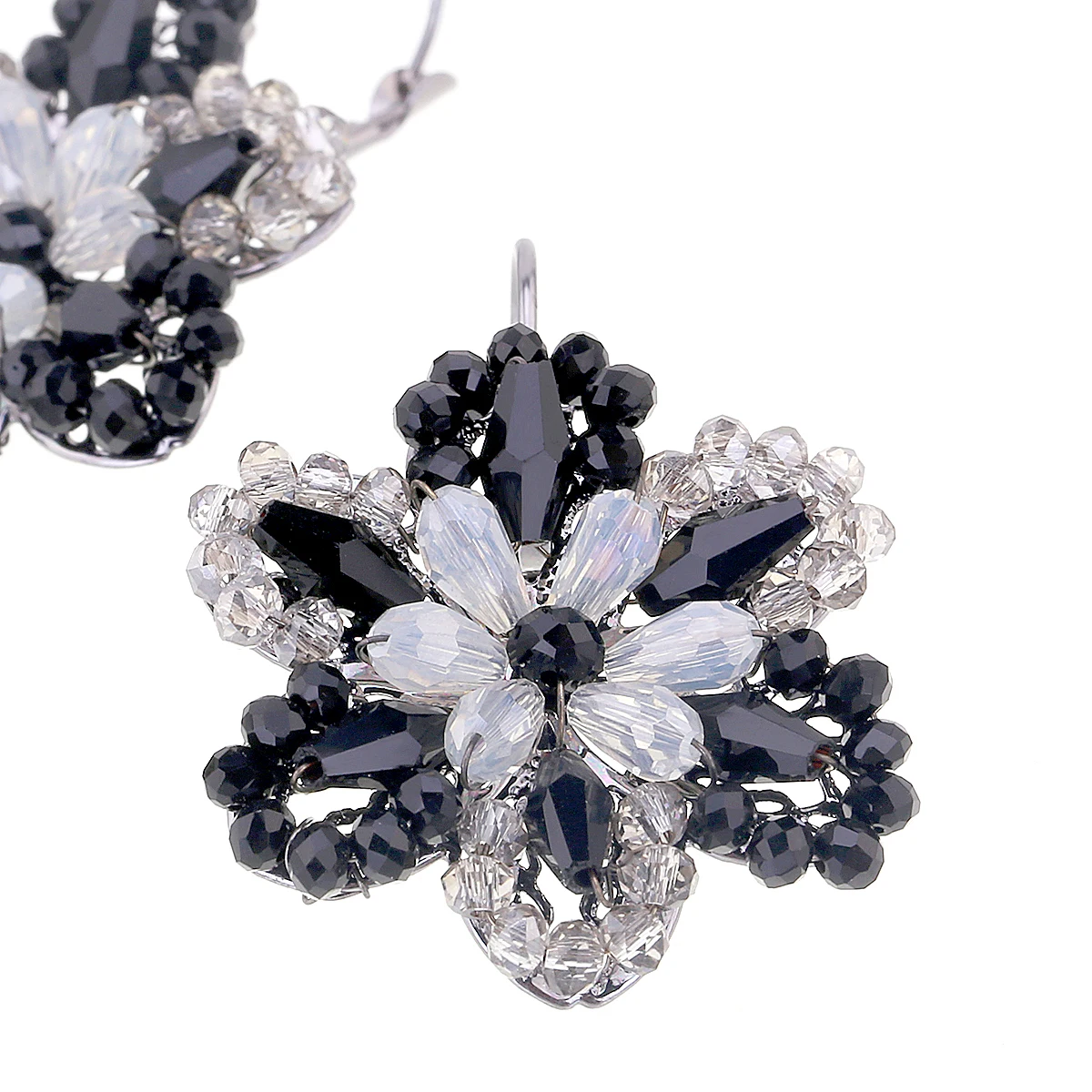 Женские серьги гвоздики с бусинами черного цвета|Серьги-гвоздики| |