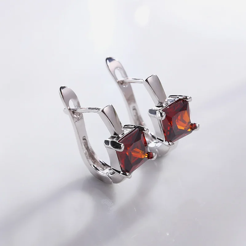 Platinum gold green MAIKALE, квадратные серьги-гвоздики, AAA кубический цирконий, покрытые золотом и серебром, гипоаллергенные корейские серьги для женщин, отправка друзьям - Окраска металла: Platinum gold green