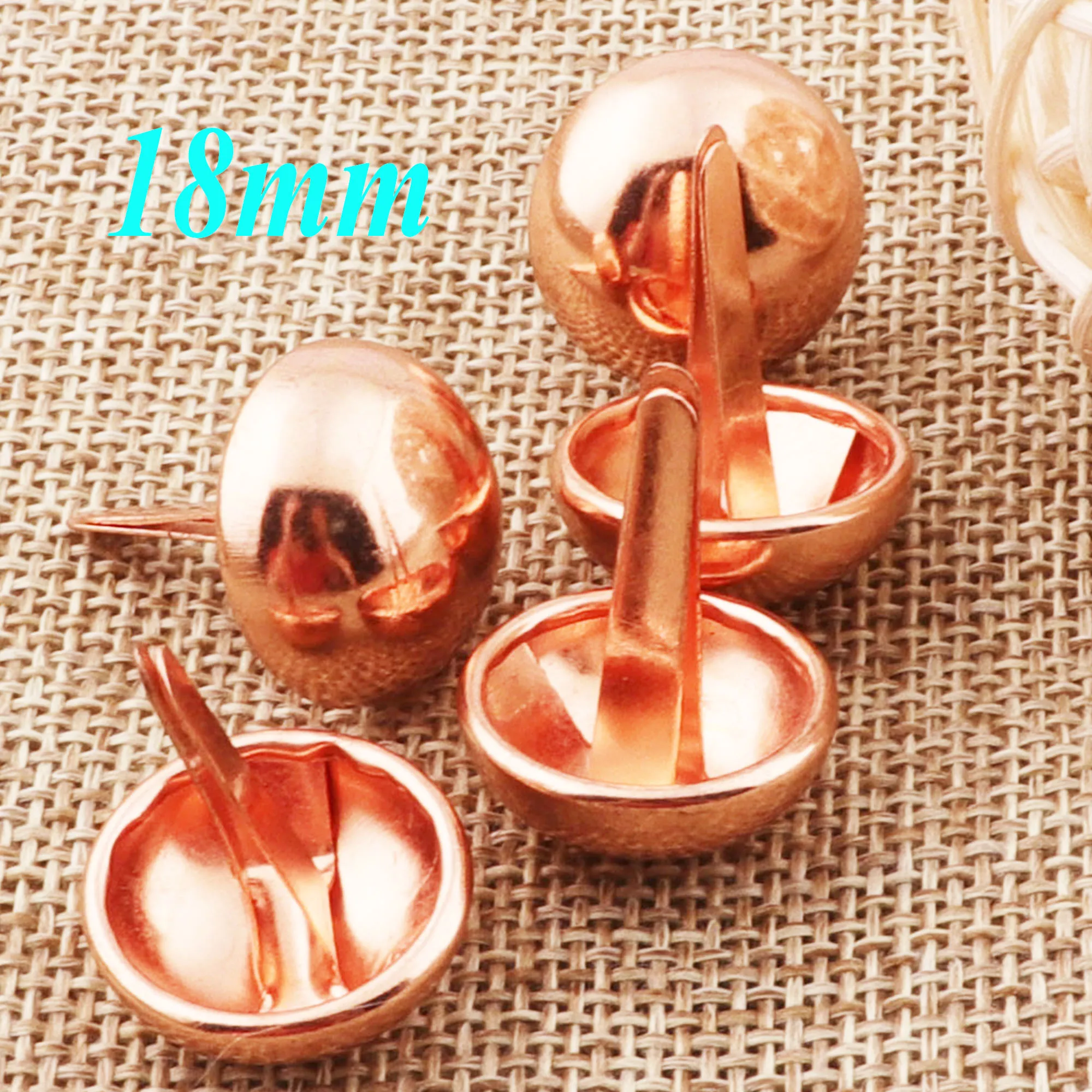 Ножки для кошельков круглые золотистые с заклепками 18 мм 40 шт. |