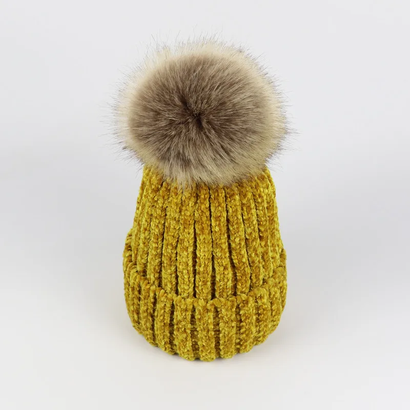 

Женская зимняя шапка с меховым помпоном, вязаные шапки, облегающие шапки, шапка для женщин, полосатые вязаные шапочки с пушистым помпоном, с...