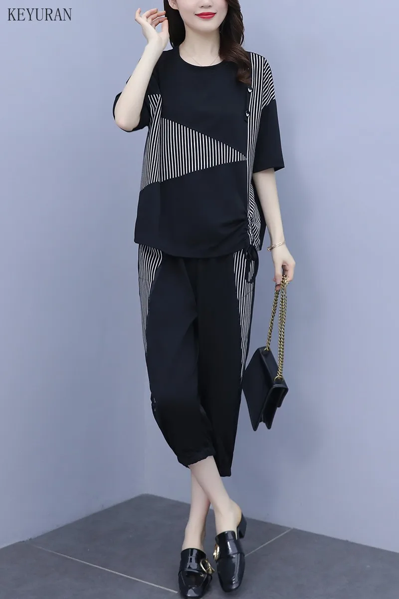 

Black Striped Plus Size Summer Set Women Loose Short Sleeve T Shirt Top And Calf-Length Pants Two Piece Set Casual Outfit Suit