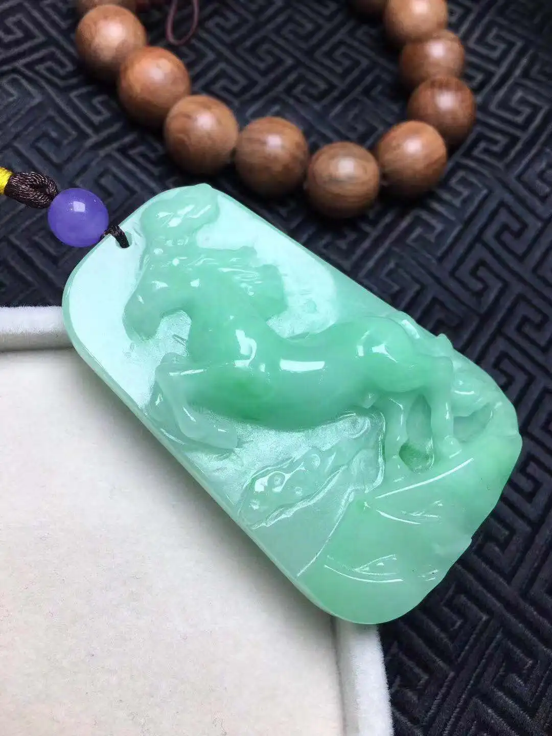 Натуральная Зеленая нефритовая подвеска из Мьянмы Подвески ручной работы в виде