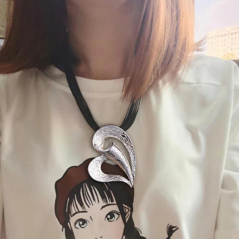 Женское ожерелье с подвеской в виде сердца черная кожаная цепочка Золотое и