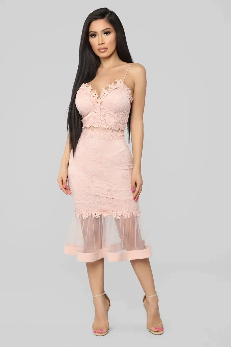 

Ladies Sling Dress Sexy Slim V-neck Lace Perspective Fishtail Skirt Fashion Long Street Party Dress Women