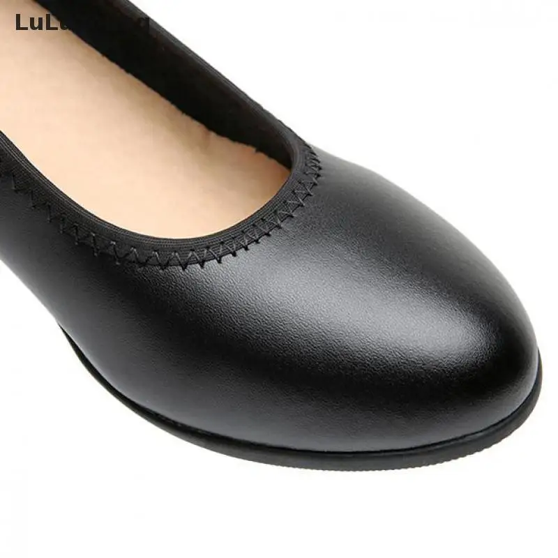 Женские черные Цвет на танкетке удобные Обувь среднем каблуке офисная обувь для